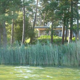 Luxus-Ferienhaus direkt am See, naturnaher Komfort in modernem Stil, hotel Lychenben