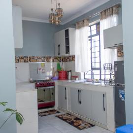 CRYSTAL HOMES By CHEMA, hotel in Kimana