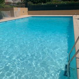 T3 avec piscine et proche de la mer 5mns à pied