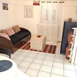 3 rue Maurice Utrillo, hotel in Bourg-en-Bresse