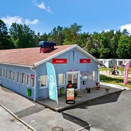 First Camp Lilleby, מלון בTorslanda