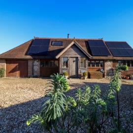 The Old School Cottage, hotel in Woodsford