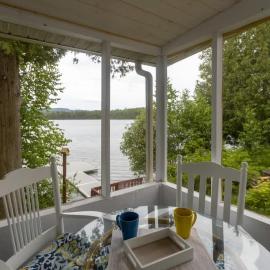 Fully renovated cottage on Lac 31 milles, hotel di Bouchette