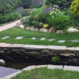 Peaceful Oasis on Munjoy Hill 2nd flr 3BR parking, hotel in Portland