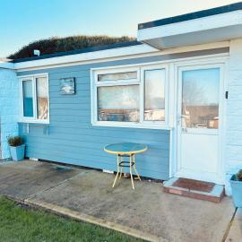2 Bedroom Chalet SB88, Sandown, Isle of Wight, Dog Friendly