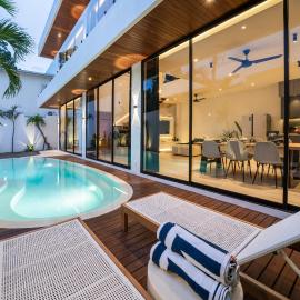 Luxury 3BR villa in Canggu, jacuzzi, rice fields