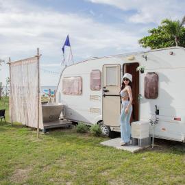 White House Beach Camping Caravans, hotel in Ban Thai Don (2)