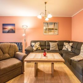 Strandnahe und geräumige Wohnung mit 3 Schlafzimmern Strandburg, hotel in Kühlungsborn