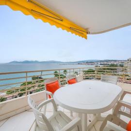 Gorgeous Apartment In Cannes With House Sea View