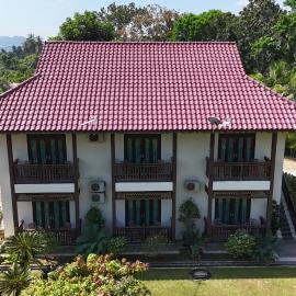 Singgahsana Villa Langkawi, hotel in Kuah