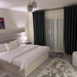 A Luxury Hotel Appartment at NEW GIZA Imperial Compound Nearest place at Shikh Zayed to the new Grand museum, hotel in Abū Rawwāsh