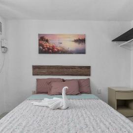 Casa Cozy, 2 cuartos, 4 camas, 2 baños y parking، فندق في بويرتو فايارتا