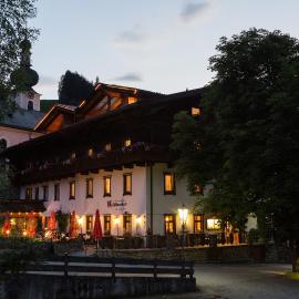 Traditionsgasthof Weißbacher - Wildschönau PREMIUM CARD inkludiert, hotell i Auffach