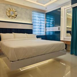 Evara - Premium Fully AC - 3BHK Luxury Apartment with Style