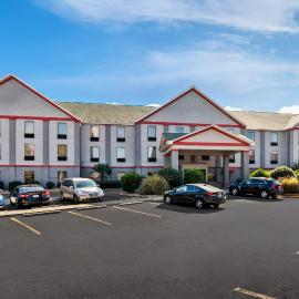 Red Roof PLUS+ & Suites Atlanta Airport South