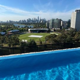 St Kilda Fitzroy St apt in secure luxury building