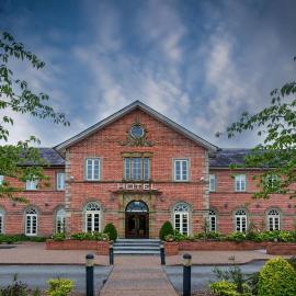Cavan Crystal Hotel, hotel em Cavan