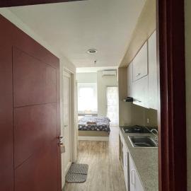 Apartement mahogany by kalandra, hotel in Karawang