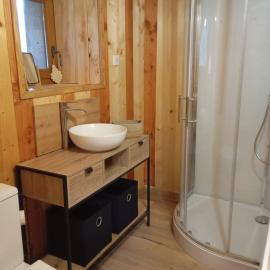 Le poulailler, hotel u gradu 'Plancher-Bas'