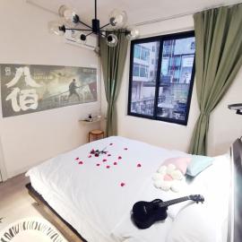 Explore Chengdu Flavors Chunxi Branch Panda Climbing the Wall