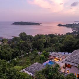 Luxury Mansion Villa 200 m to Chaweng Beach, hotelli Koh Samuilla
