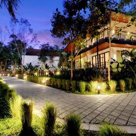 Sandesh Water Edge Kabini, Hotel in Begūr