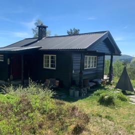 Kvam에 위치한 호텔 Cabin at Kvamskogen with a great view