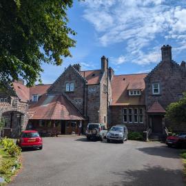 Garmoyle House & Garmoyle Mid Cottage