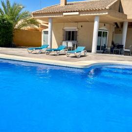 CHALET CON PISCINA A 100m DE LA PLAYA LA MANGA