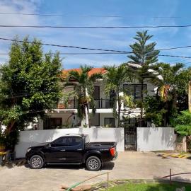 NEW Exclusive Luxury Pool Villa, hotel di Mactan Island