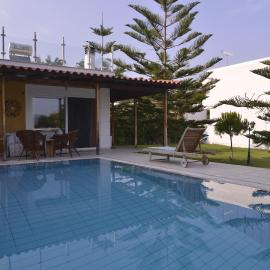 Cozy & comfortable house by the sea, хотел в Кинета