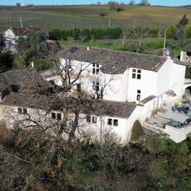 Gite dans un château féodal au coeur de la Toscane occitane Albi-Cordes-Rabastens