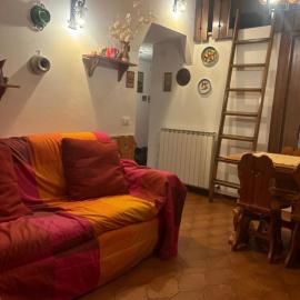 appartamento CERRETO LAGHI، فندق في سيريتو لاغي