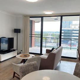 Modern 2 Bedroom Apartment with Parking Central Parramatta