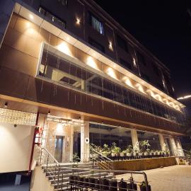 Hotel VANSHIVAT