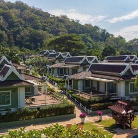 Thirty Degrees in February, Khao Tao, Hua Hin