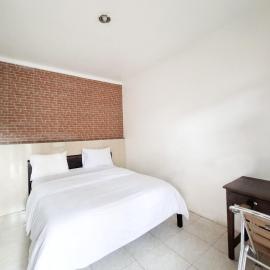 RedDoorz near Jalan Slamet Riyadi Solo