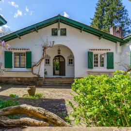 Mendizola - 5 chambres - Piscine - Vue montagne, отель в Саре