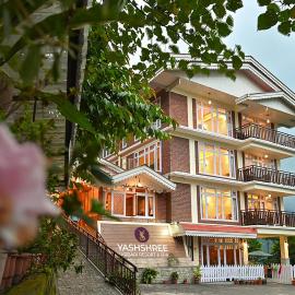 Yashshree Karbari Resort & Spa, hótel í Yangang