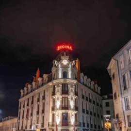 Hôtel et Restaurant Le Regina โรงแรมในเลอปุยอ็องเวอเล
