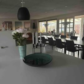 Large nice house close to beach, hotel u gradu 'Thyborøn'