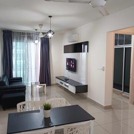 Newly Painted 3-Room Residence, Near IOI City Mall, UPM, UNITEN, IUKL, hotel a Kajang