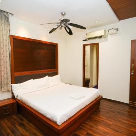 Golden villa A luxury HomeStay - Near To Bhudevi Complex TTD Ticket Counter Alipiri