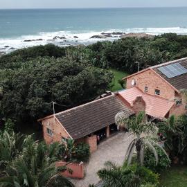 SHALE BEACH HOUSE: 3-Bedroom House with Private Beach Access., hotel in Margate