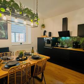 Apartment Jungle Escape