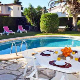 Anacasa Villa Renoir Oliva Nova CH1015, hotell sihtkohas Oliva