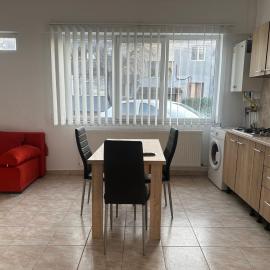 Apartament Magurele spatios cu intrare separata, hotel di Măgurele