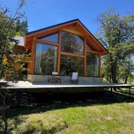 El Pedregoso Cabaña del Lago、Cholilaのホテル