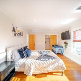 Chic 3BR & 2BA Quincy House w Balcony, Garden, Laundry & Pet Friendly 383