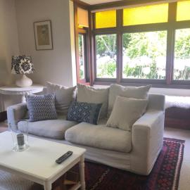 Luxury 4 bedroom Bungalow, hotel in Havelock North